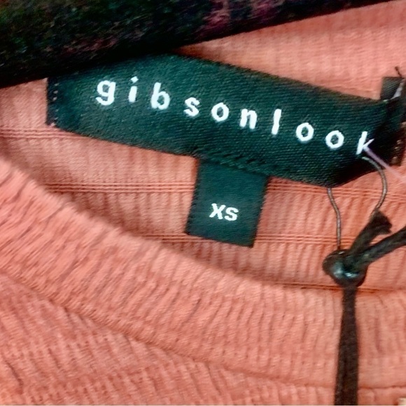 NWT Top XS Salmon Colored GibsonLook Waffled Crepe-like Fabric Asymmetrical Top - Picture 9 of 16